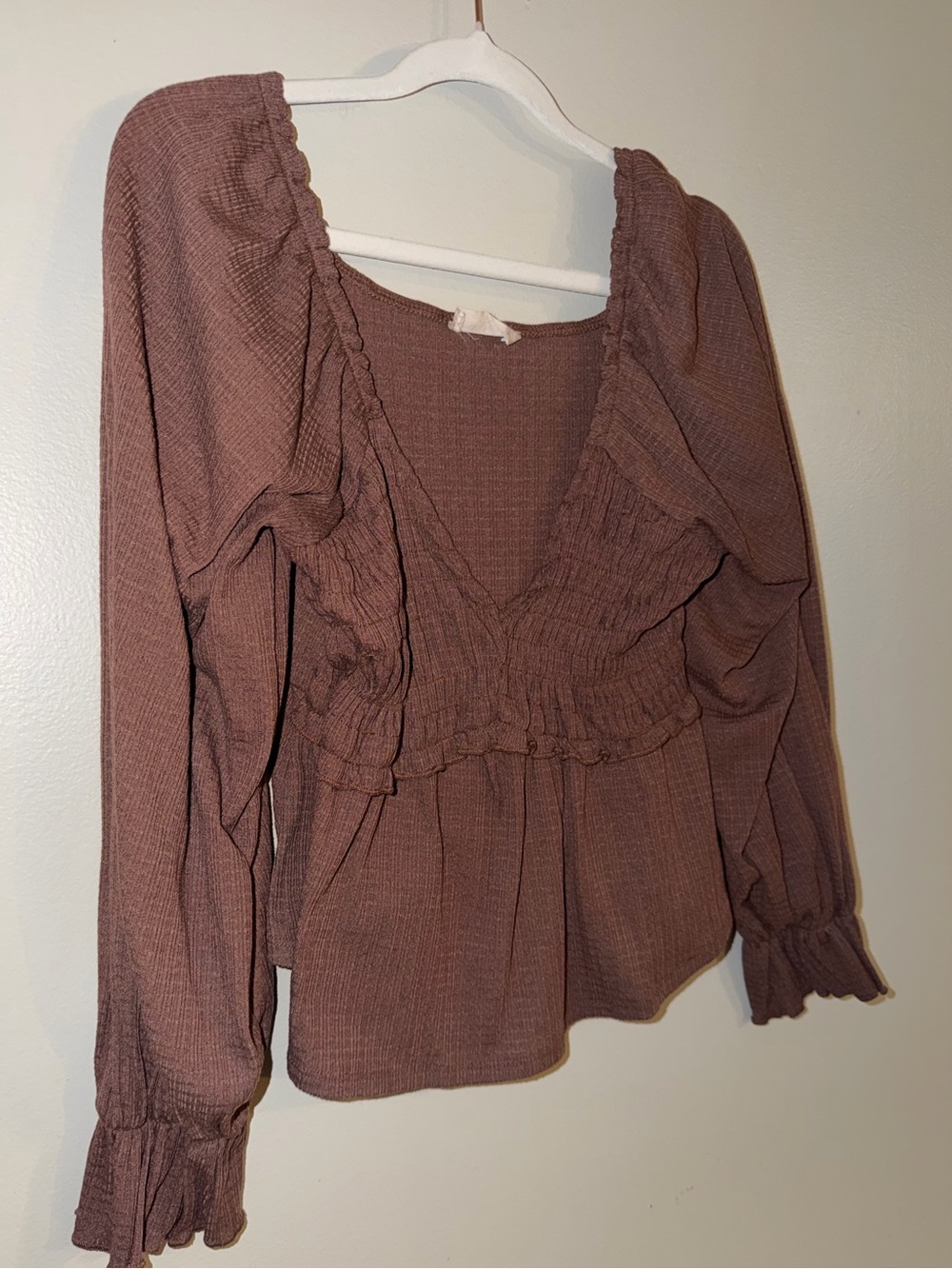 Cotton State Brown Smocked Peplum Long Sleeve Top – Size Large